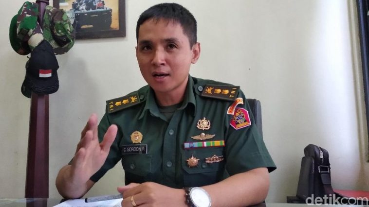 Kapen Kodiklat TNI AD Letkol Kav Christian Gordon Rambu. (Foto: Dony Indra Ramadhan/detikcom)