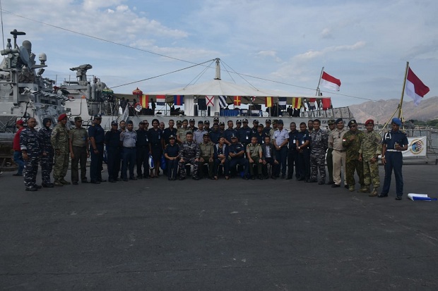 Satuan Tugas Port Visit Indonesia Maritime Envoy (IME) 19B memamerkan kecanggihan dua kapal perang KRI Usman Harun 359 dan KRI Sultan Iskandar Muda 367 di Timor Leste. Foto/Dok Dispenal