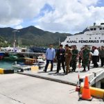 Foto: Presiden Joko Widodo mengunjungi Kab. Natuna, Prov. Kep. Riau, Rabu (8/1). (Biro Pers Sekretariat Presiden/Laily Rachev)