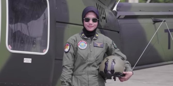 Pilot Wanita Pertama TNI AD. ©2020 Youtube TNI AD