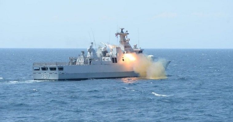 KRI Sultan Iskandar Muda saat menembakan rudal Exocet MM 40 Block-3