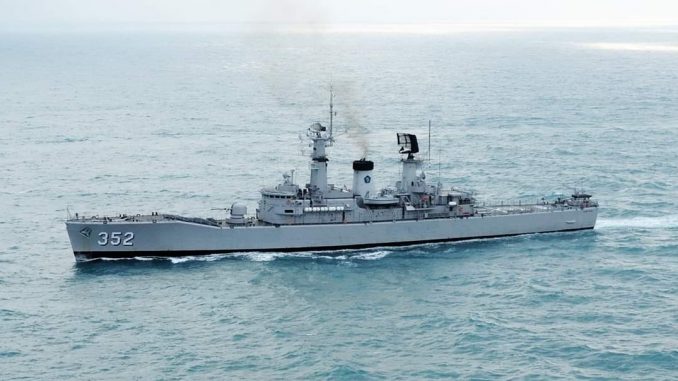 Kapal Perang KRI Slamet Riyadi-352