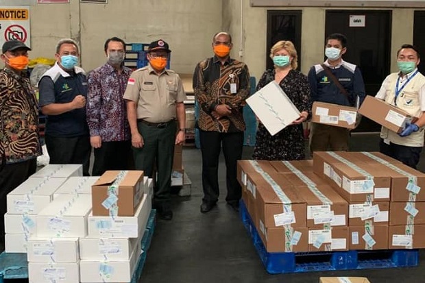 Pengiriman obat-obatan ini adalah upaya Rusia untuk membantu Indonesia dalam memerangi virus Corona baru, Covid-19. Foto/Facebook kedubes Rusia