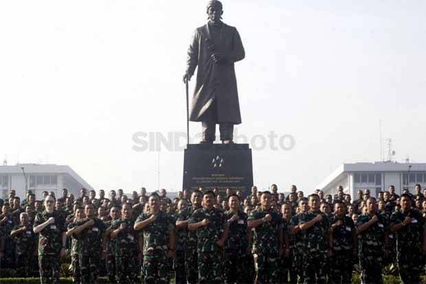 Panglima TNI Marsekal TNI Hadi Tjahjanto, KSAL Laksamana TNI Siwi Sukma Adji, KSAU Marsekal TNI Yuyu Sutisna, dan?Wakasad Letjen TNI tatang Sulaiman menghadiri acara Rapat Pimpinan TNI 2020 di Mabes TNI, Cilangkap, Jakarta Timur, Rabu (29/1/2020). FOTO/SI