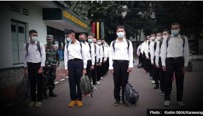 Pemuda Karawang jadi prajurit TNI.