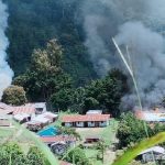 KKB diduga bakar sejumlah fasilitas umum di Kiwirok, Kabupaten Pegunungan Bintang. (ANTARA/HO-pihak ketiga)