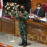 Calon Panglima TNI Jenderal Andika Perkasa saat diperkenalkan dalam rapat paripurna ke-9 masa persidangan II tahun 2021-2022 di Kompleks Parlemen, Senayan, Jakarta, Senin, 8 November 2021. Panglima Marsekal Hadi Tjahjanto pada November ini memasuki masa pensiunnya. TEMPO/M Taufan Rengganis