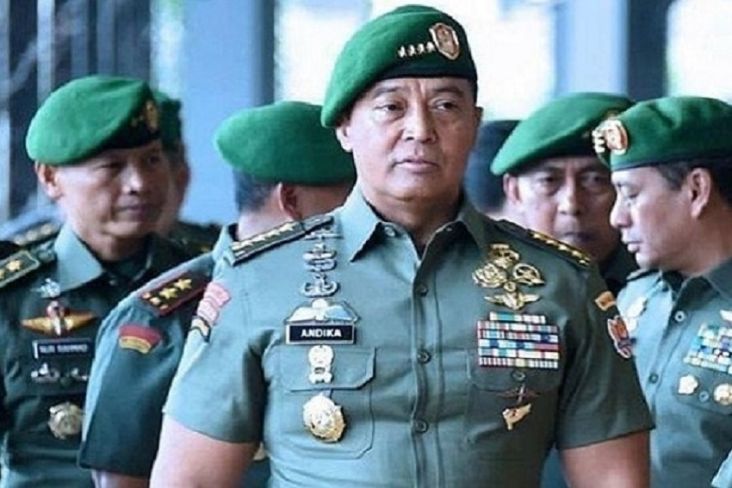 Panglima TNI Jenderal Andika Perkasa meminta para Kelompok Kriminal Bersenjata (KKB) yang menyerang prajuritnya harus bertanggung jawab.Foto/SINDOnews