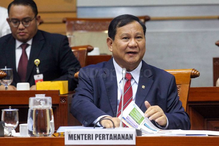 Menhan Prabowo Subianto menjelaskan perihal penjualan dua kapal perang yakni KRI Teluk Penyu 513 dan KRI Telul Mandar 514 dengan sistem lelang. FOTO/DOK.SINDOnews