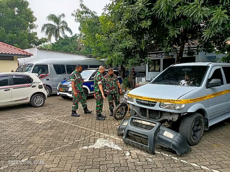 3 oknum TNI yang menbarak dua sejoli di Nagreg mengecat mobilnya jadi warna putih (Foto : MPI)