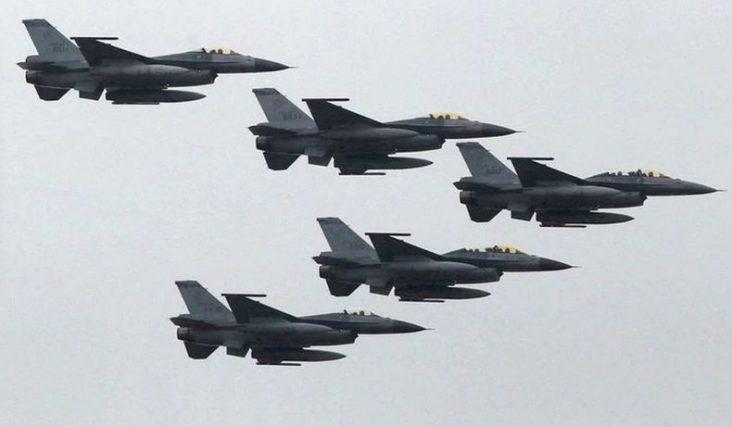 Singapura remajakan jet tempur F-16 sambil mengganti secara bertahap dengan F-35B (Foto: Reuters)