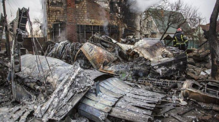 Kiev bakal jadi medan perang kota, pasukan khusus Rusia dalam jumlah kecil melakukan serangan sporadis untuk membuka jalan bagi pasukan utama (Foto: AP)