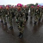 TNI AL bakal mengibarkan bendera setengah tiang mulai hari ini, Senin 28 hingga Rabu 30 Maret 2022 sebagai tanda duka cita atas gugurnya dua anggota TNI AL usai serangan KKB Papua di Pos Quary Bawah. Foto/SINDOnews