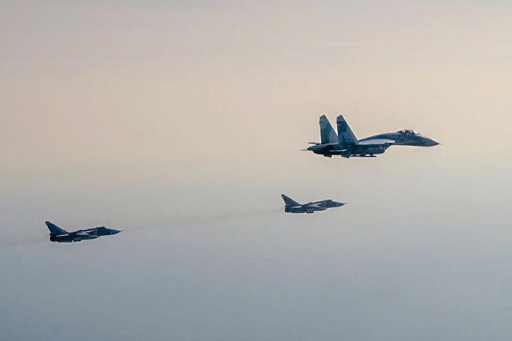 Empat pesawat perang Rusia, termasuk dua membawa hulu ledak nuklir, memasuki ruang udara Uni Eropa, awal bulan ini saat Moskow sibuk menginvasi Ukraina. Foto/Swedish Air Force